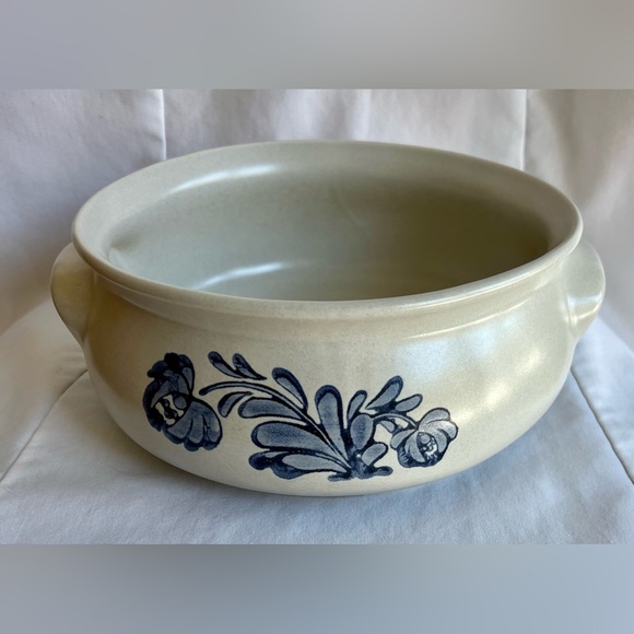 Pfaltzgraff Yorktowne Blue Casserole Serving Dish 2 Quart Round 8.25” diameter - Picture 8 of 13